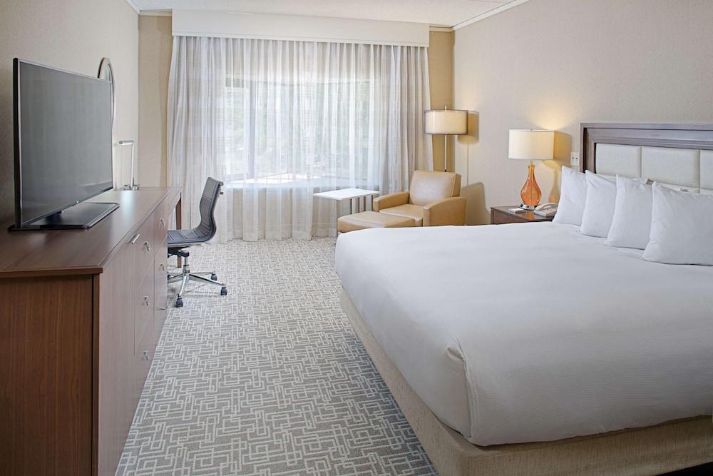 Hilton Boston Dedham Hotel Exterior foto