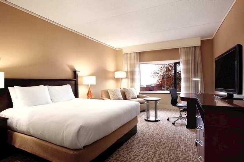 Hilton Boston Dedham Hotel Exterior foto